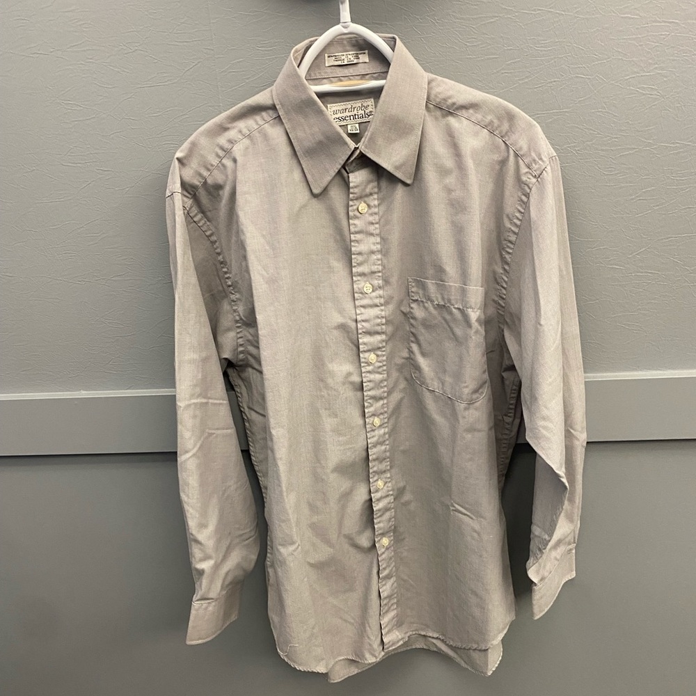 Men’s Button Up Grey Shirt, Size 15.5 (33/34)